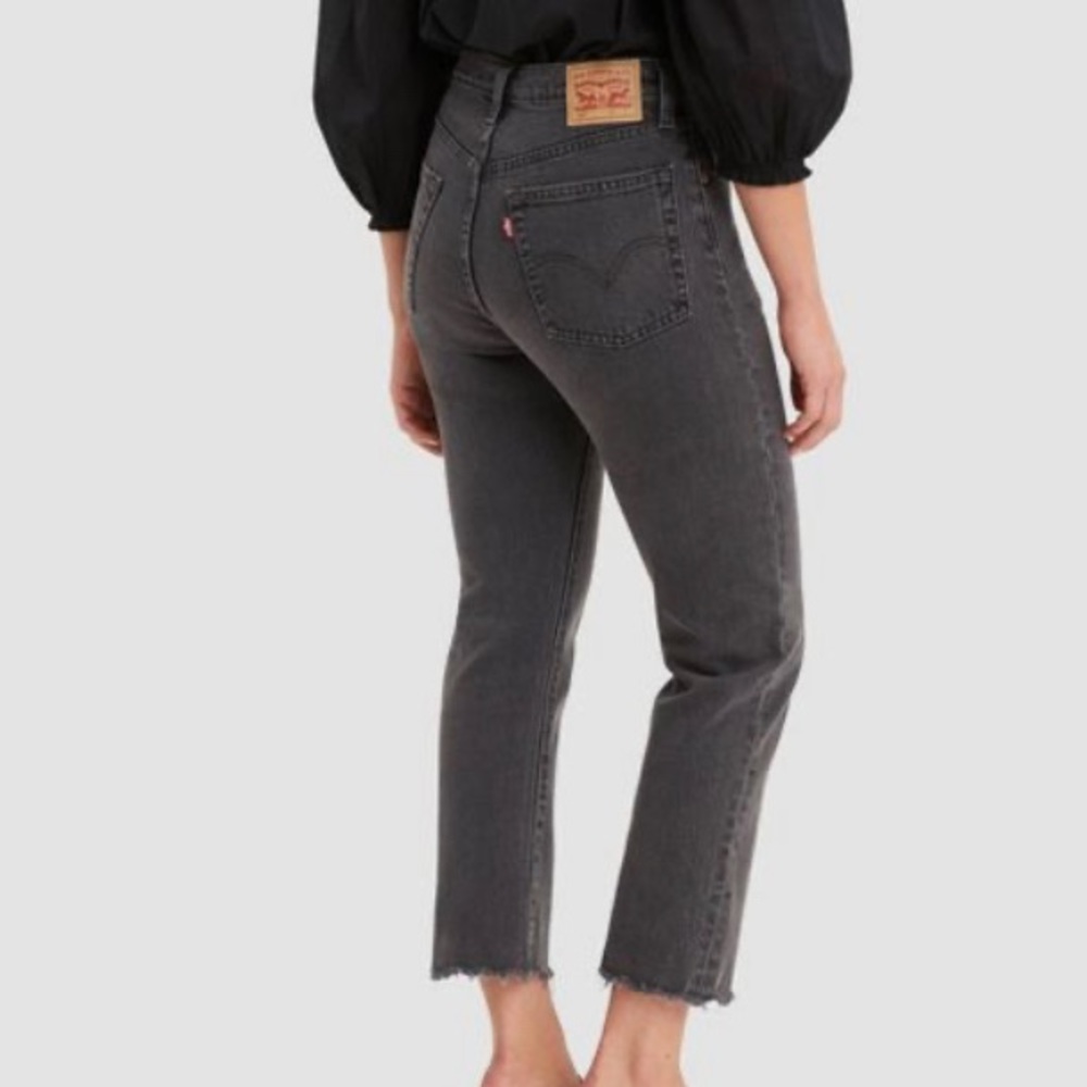 Levi’s high waisted washed black cotton denim a bit strech